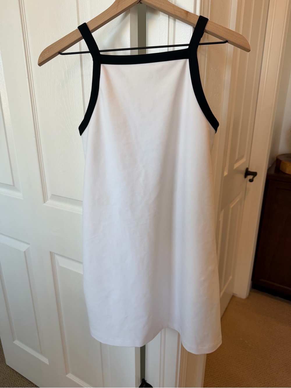 Abercrombie YPB Classic White Shift Dress with Black Trim - Women
